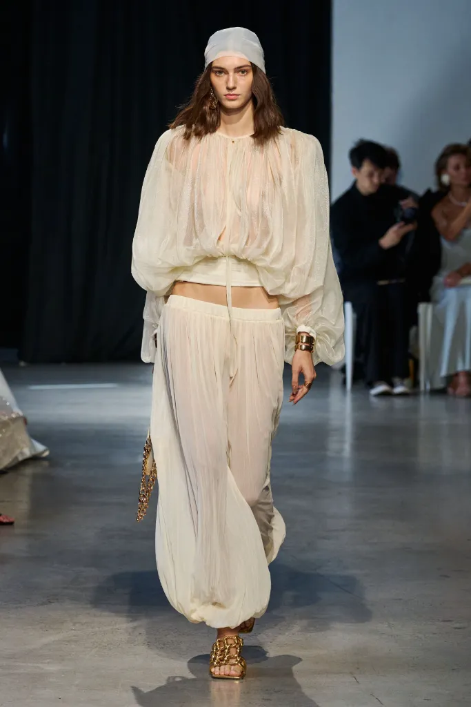 Bronx and Banco 26SS005